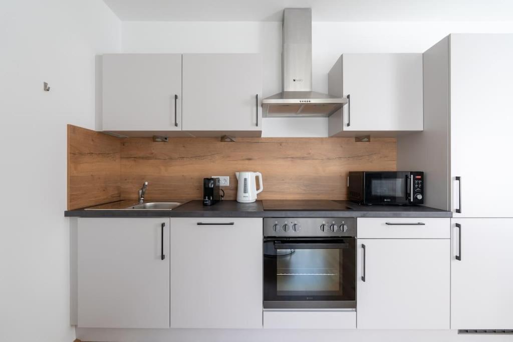 Elegant 1Br Flat With Balcony By Hm Apartment Vienna Exterior photo